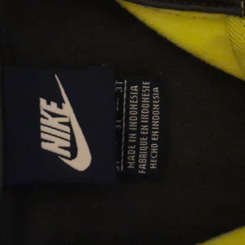 Nike Jacket (K67) - Picture 2 of 4